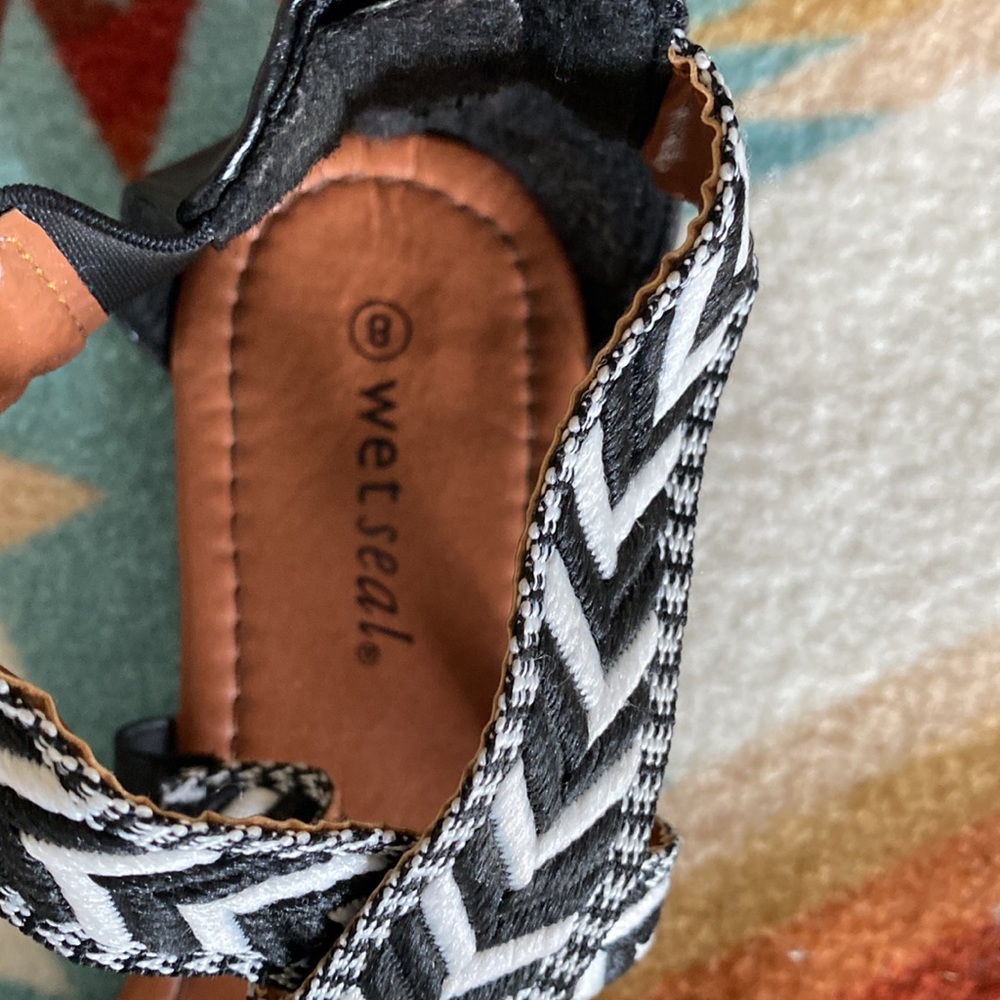 Black and White Aztec Print Sandals - Picture 2 of 5
